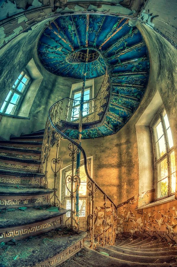 Awesome stairway in an abandoned palace in Poland | Incredible Pics