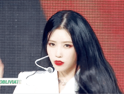 어제자 안무랑 비주얼 다 역대급이었던 러블리즈.gif | 인스티즈