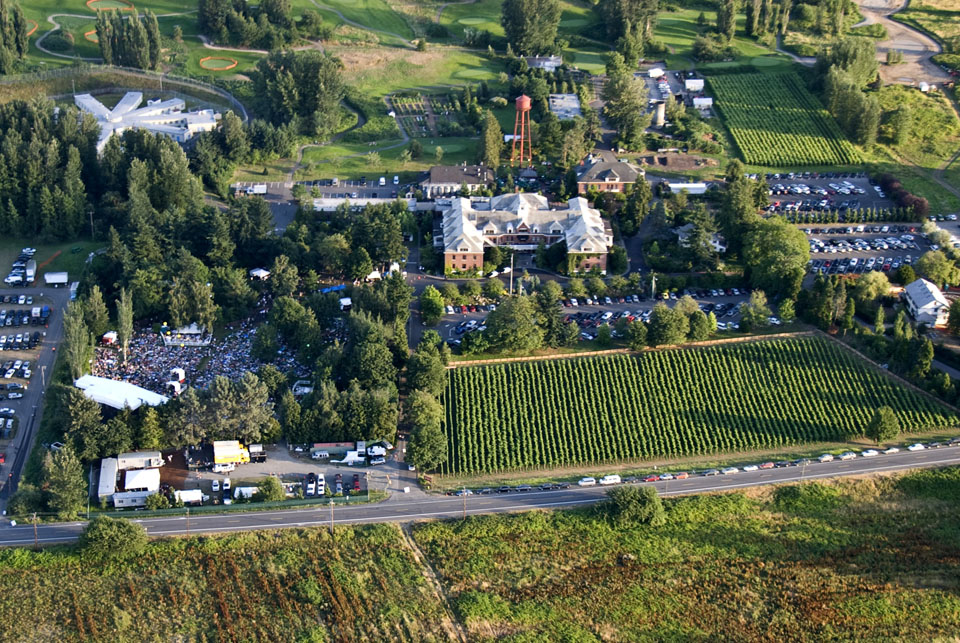 Seeks Ghosts Oregon’s Spooky McMenamins Edgefield