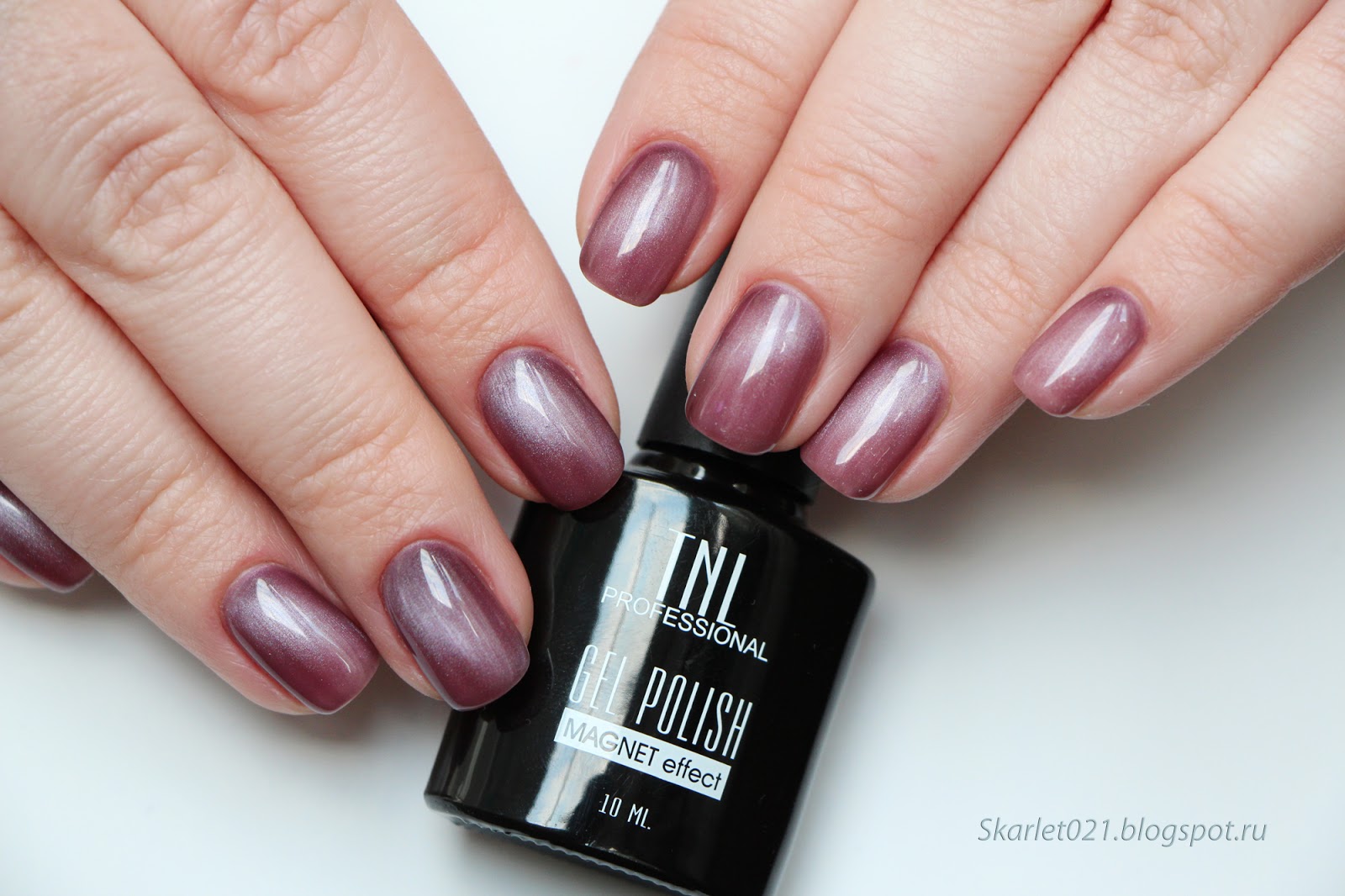 кошачий глаз маникюр светлый цвет. маникюр кошачий глаз розовый. маникюр коричневые оттенки. ногти кошачий глаз светлые тона. маникюр кошачий глаз оранжевый.