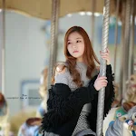 Pretty Yu Jin In Outdoors Photo Shoot Foto 27