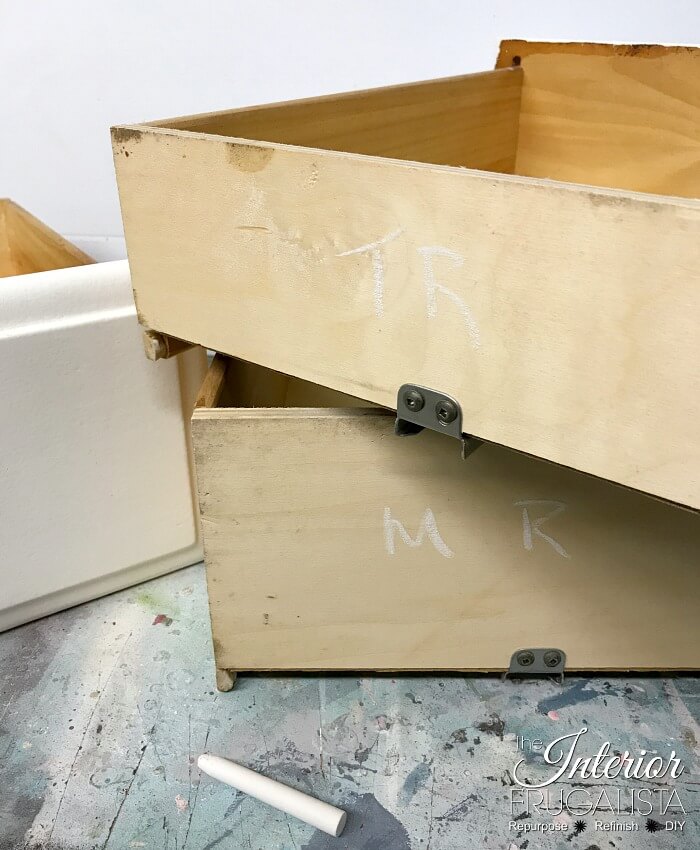 How to prep furniture for chalk paint, helpful tips on the do's and don'ts of prepping furniture for painting with chalk paint for a lasting finish.