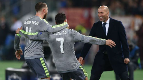 Real: Zidane, vinh quang từ những bài học lớn
