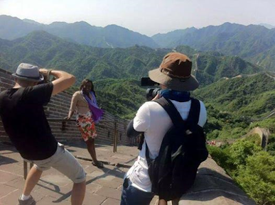 3 Photos: Kenyan girl who photoshopped herself into photos of tourist attraction sites in China goes on a real tour