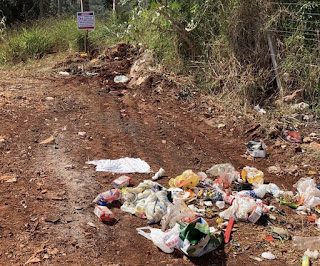 Manoel Ribas: Moradores não respeitam placas e jogam lixo na estrada novamente!!