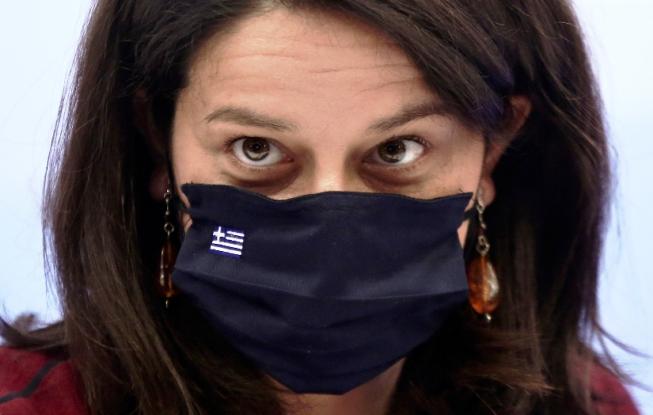 Κερδίζει τη μάχη και την… εύνοια του Πρωθυπουργού η Νίκη Κεραμέως