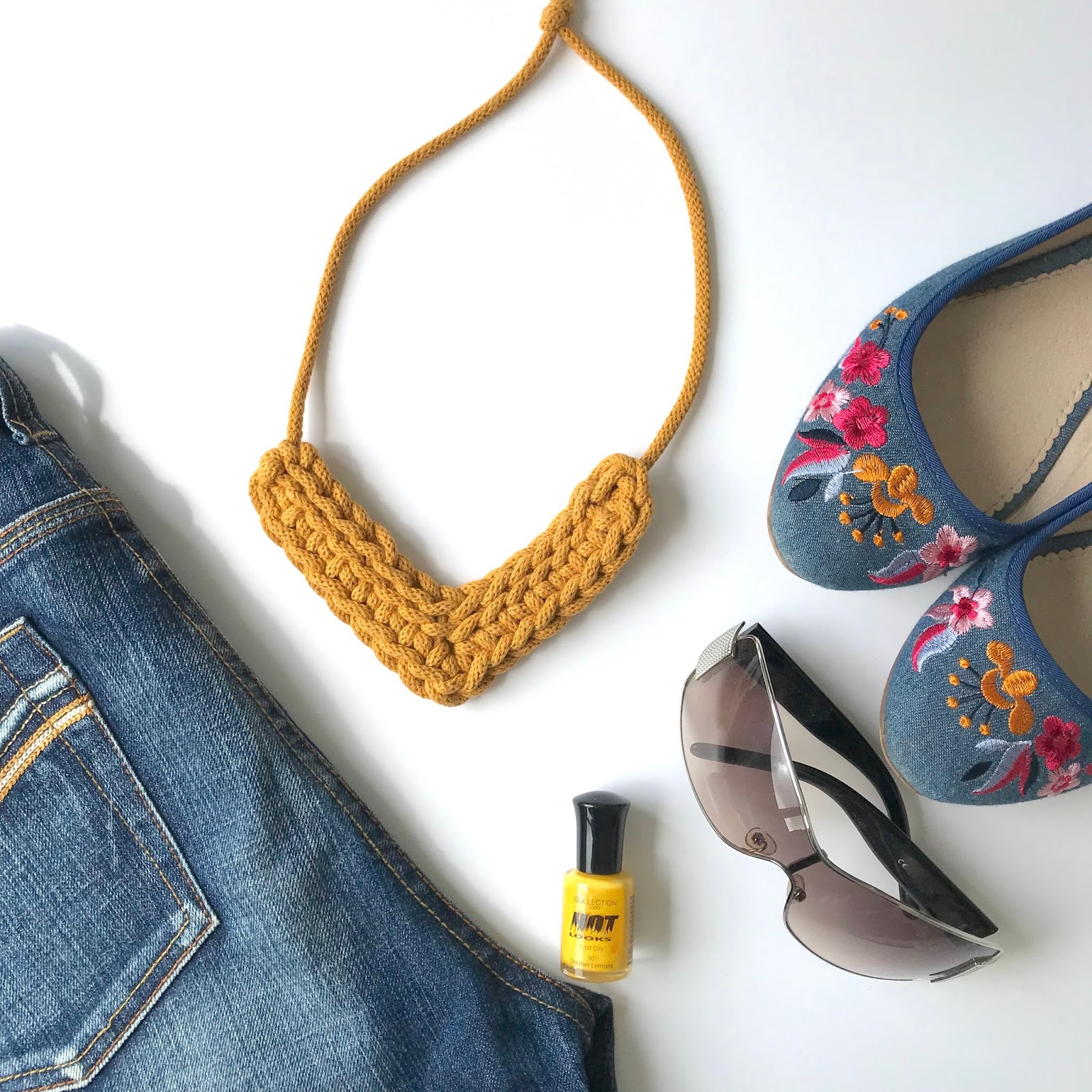 Free Chunky Crochet Necklace Pattern free-chunky-crochet-necklace-pattern