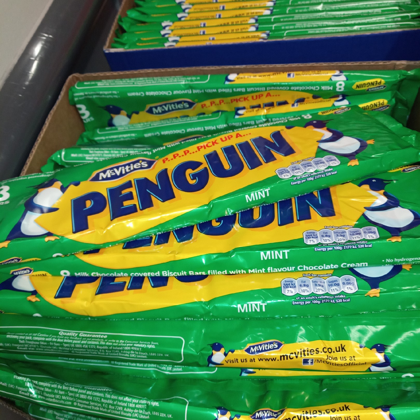 Supersupergirl's Food Reviews Penguin biscuits