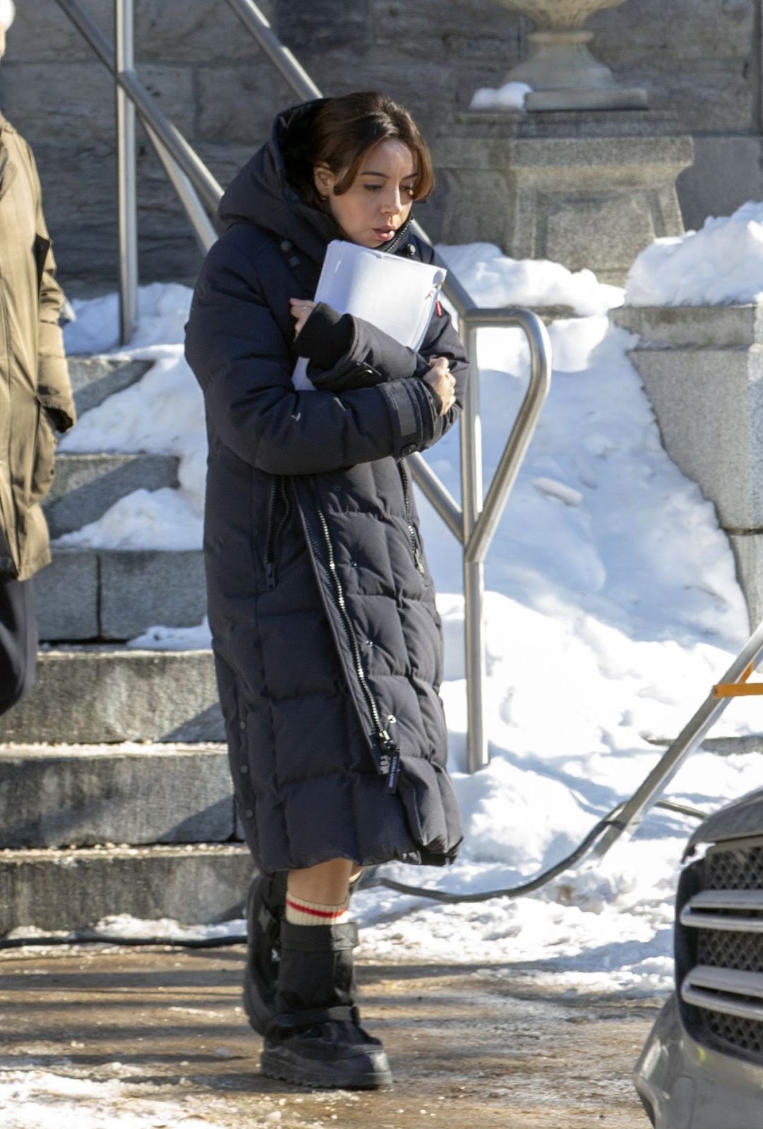 labels aubrey plaza share