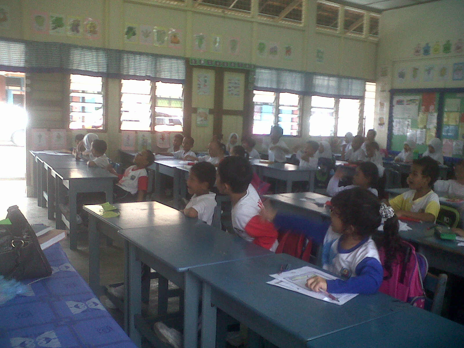 MARI BELAJAR.: gambar aktiviti murid di dalam kelas