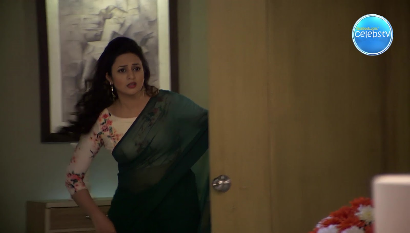 Divyanka Tripathi Hot Navel Show And Romantic Scene Sexy Celebs World Siddharth malhotra and shraddha kapoor recently visited the sets of the hit tv show starring divyanka tripathi and karan patel to promote their upcoming film ek villain. divyanka tripathi hot navel show and