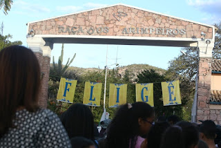 Fligê é aberta com expectativa de atrair cinco mil visitantes, em Mucugê Fligê em Mucugê