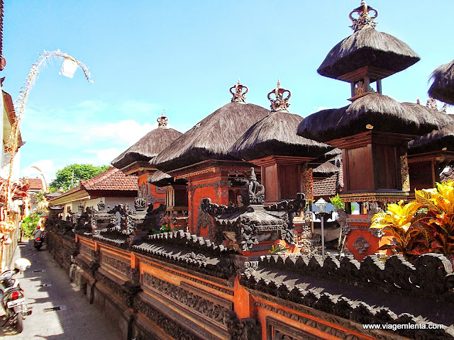 Um dos milhares de templos em Bali
