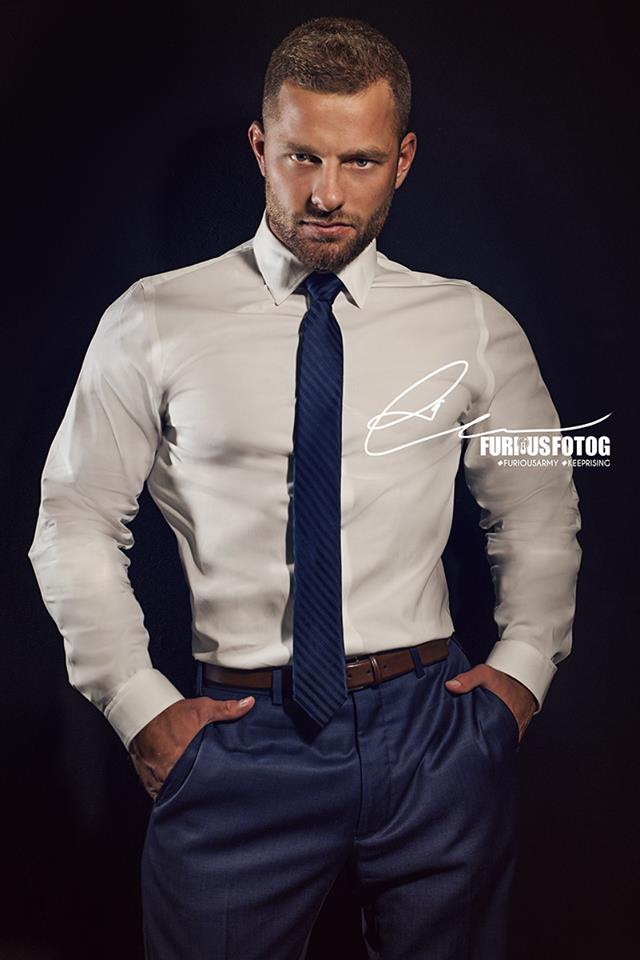 Andrew James Men macho