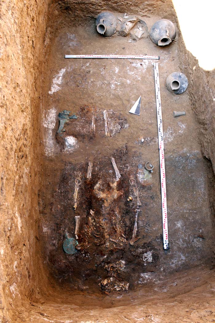 Ancient warrior woman's grave unearthed in Russia - The Archaeology ...