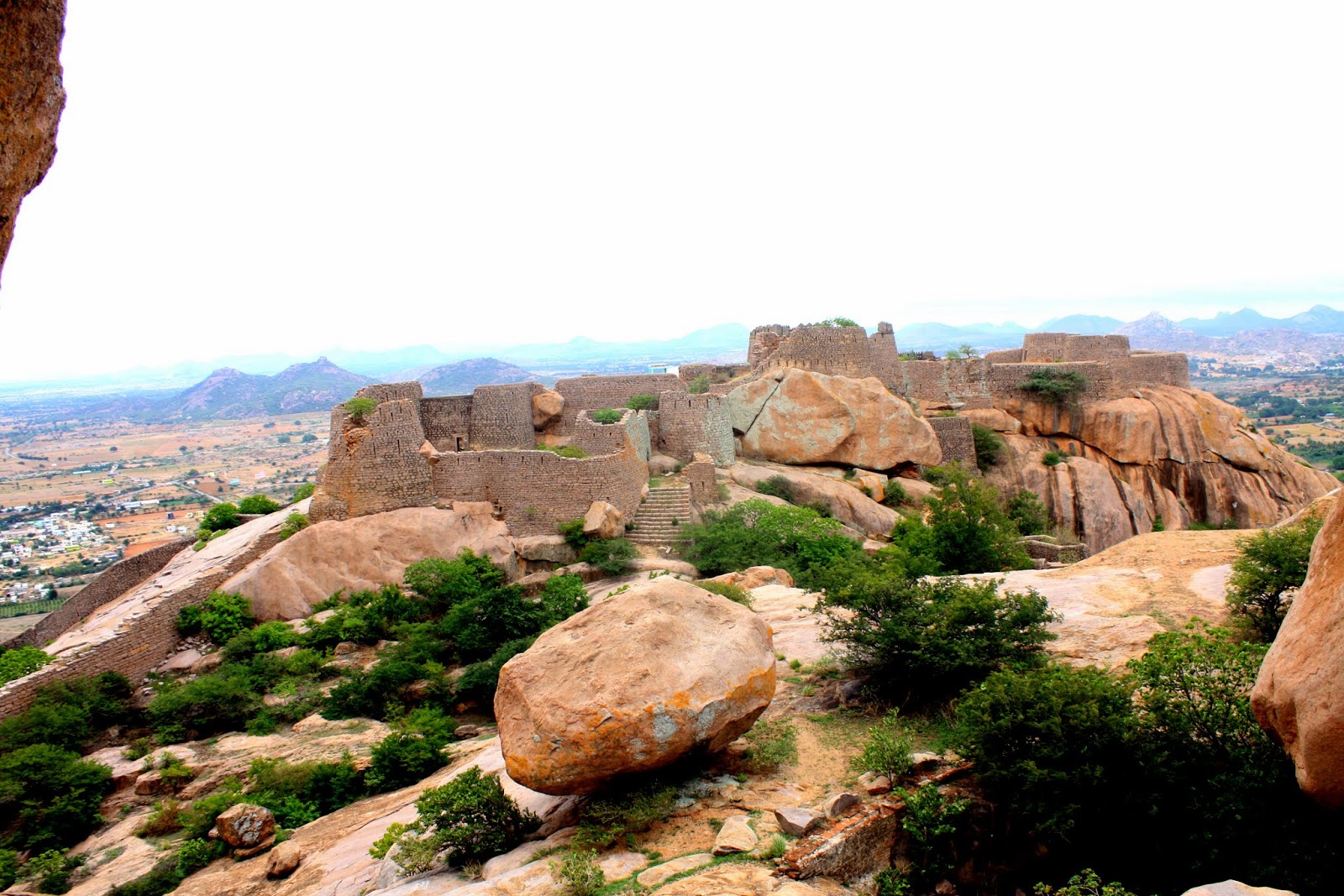 Madakasira Fort