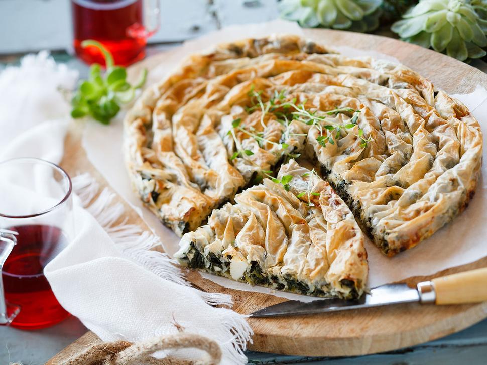 Spinach and feta filo swirl #vegan #vegetarian #soup #breakfast #lunch