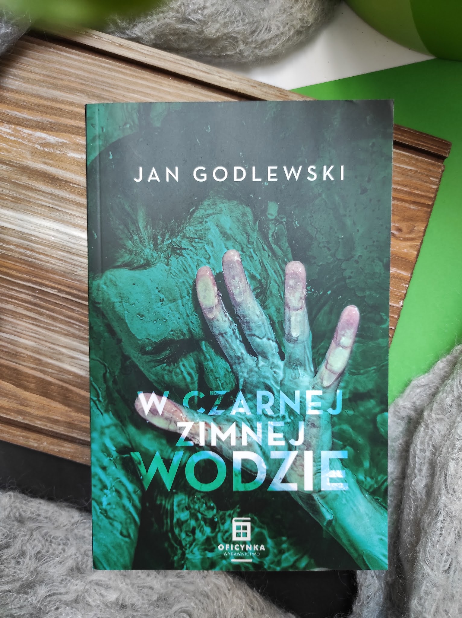 "W czarnej zimnej wodzie" Jan Godlewski