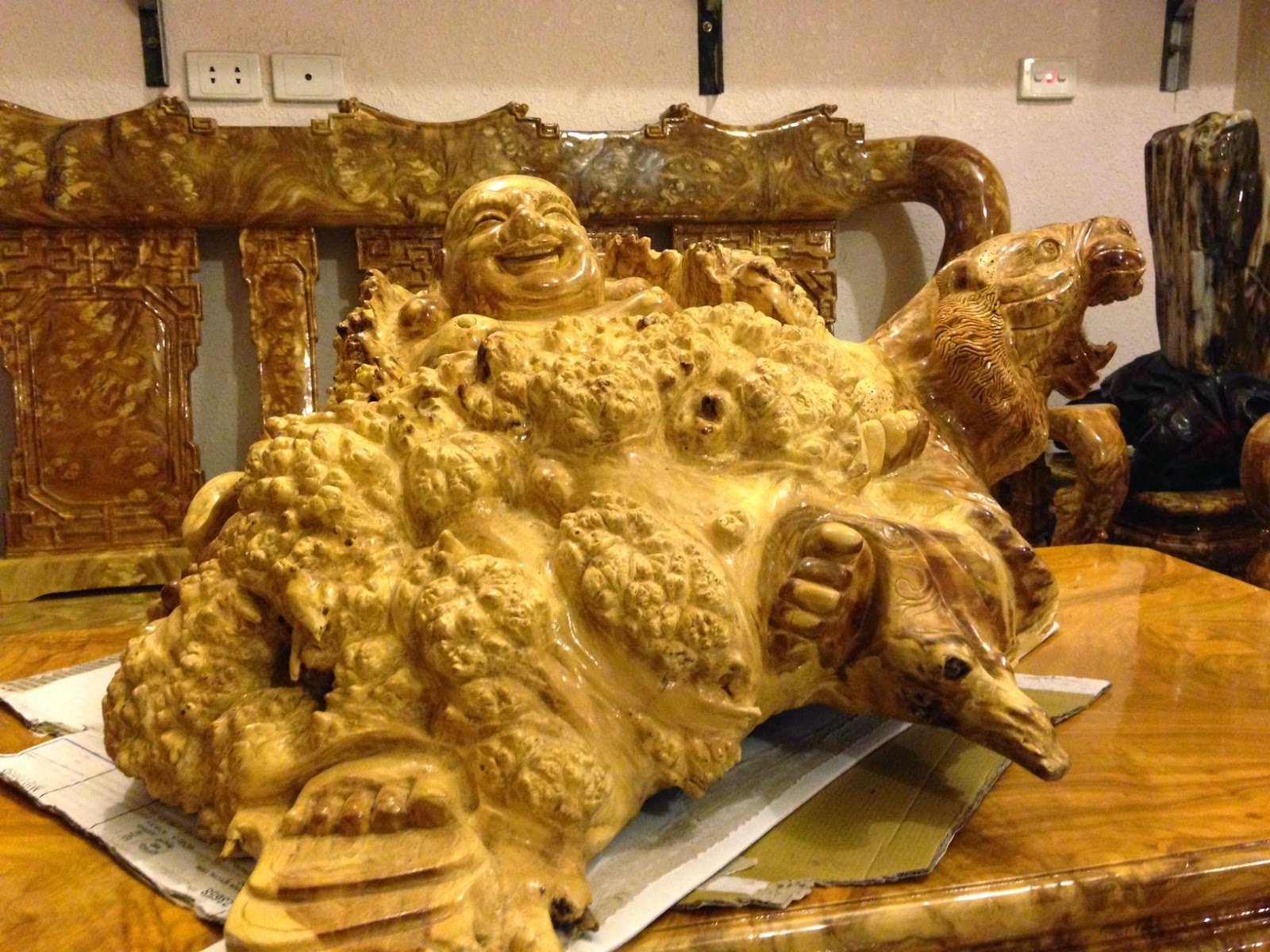 Mỹ Nghệ Hoa Mai: Gỗ Nu nghiến, Gỗ Ngọc nghiến - Đồ gỗ dành cho Đại Gia