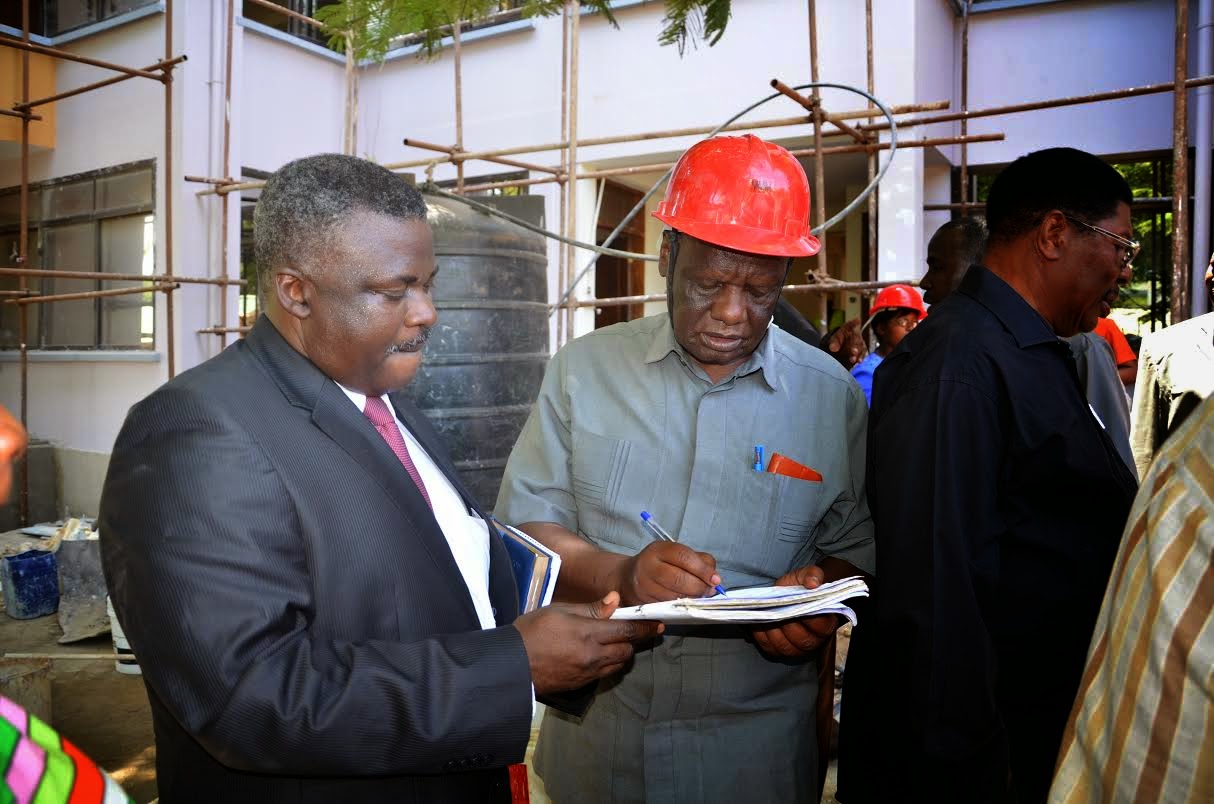 Waikoloa wa kike kitandan