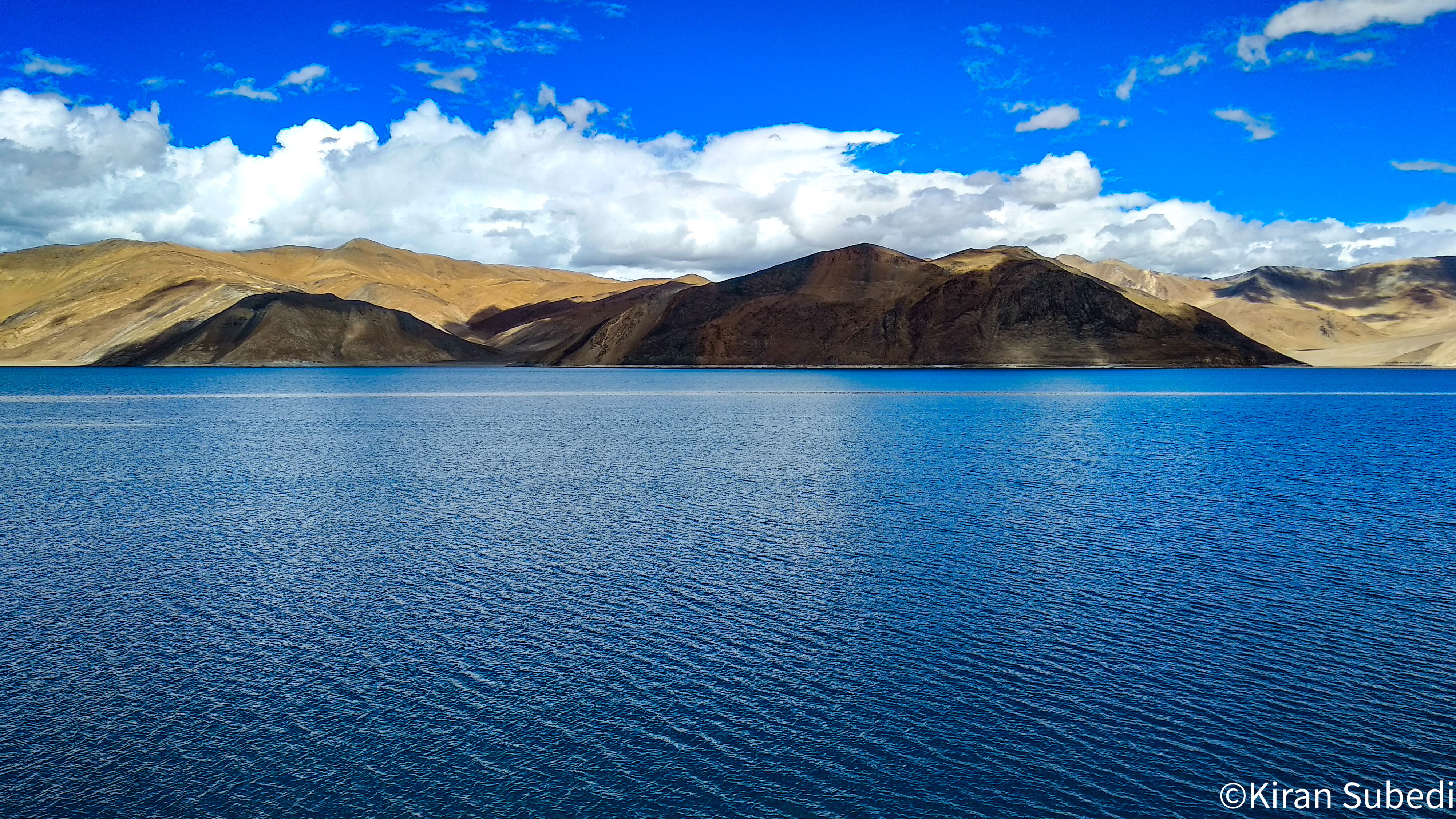 Pangong Tso Three Idiots Pangong Tso Lake in During winter the Pangong Tso lake freezes completely.