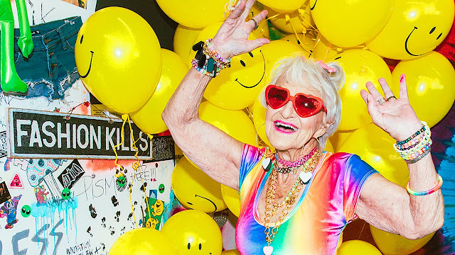 Usia Bukan Menjadi Halangan, buktinya Nenek 88 Tahun Ini Tetep Dipilih Jadi Model Lini Make-Up Terkenal Berikut Kisahnya Usia Bukan Menjadi Halangan, buktinya Nenek 88 Tahun Ini Tetep Dipilih Jadi Model Lini Make-Up Terkenal Berikut Kisahnya