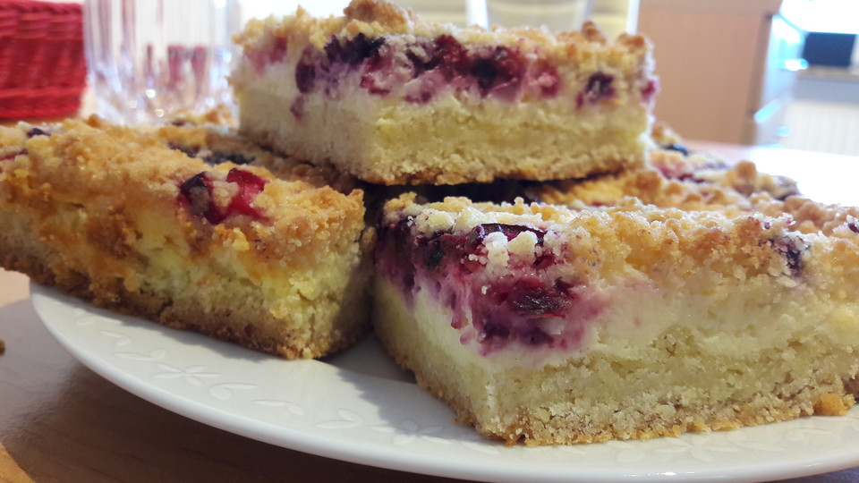 Kuchen & Torten Rezepte: Schneller Quark Streuselkuchen mit Obst Kuchen & Torten Rezepte: Schneller Quark Streuselkuchen mit Obst