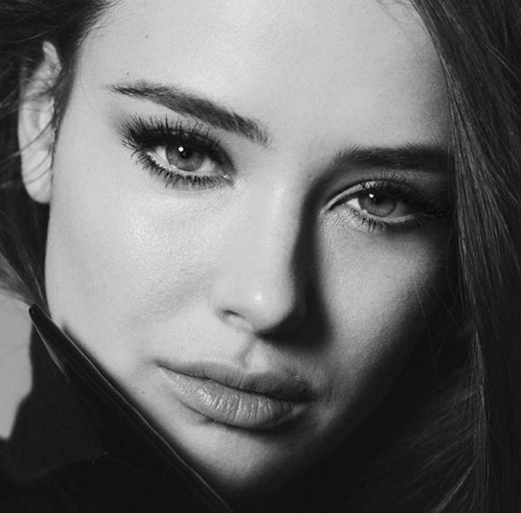 katherine langford photoshoot for l oréal paris ambassador 2020 0 0