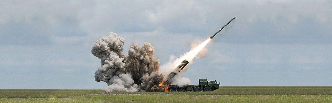 Рсзо смерч ракета. Рсзо смерч ракета. Рсзо торнадо ракета. Рсзо смерч парад. 9т255 транспортно-заряжающая машина.