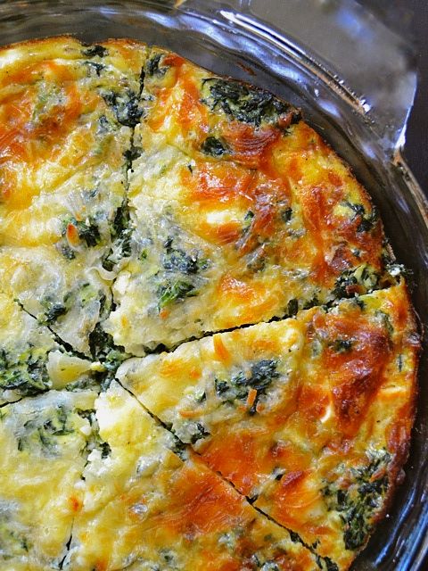 SPINACH MUSHROOM AND FETA CRUSTLESS QUICHE #spinach #vegetarian #vegan #breakfast #broocoli SPINACH MUSHROOM AND FETA CRUSTLESS QUICHE #spinach #vegetarian #vegan #breakfast #broocoli