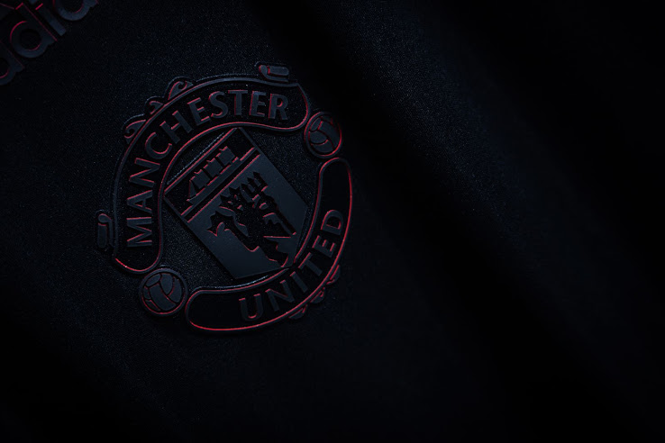 manchester united icon tee