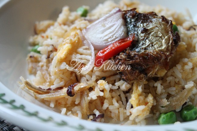 Nasi Goreng Ikan Bilis Sempoi Tapi Sangat Sedap - Azie Kitchen