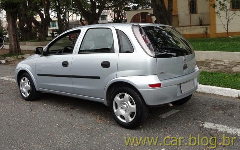 Corsa Hatch: compacto é destaque no mercado de usados