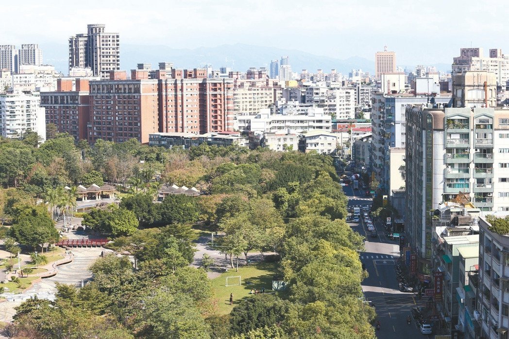 「房市買氣回溫力道疲軟 六都交易月減13%」的圖片搜尋結果