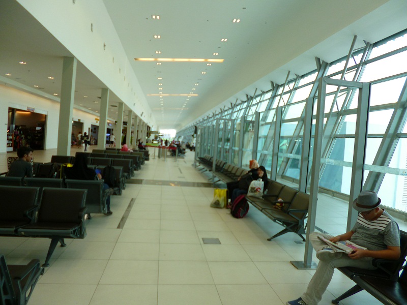Gostan Sikit: Penang airport