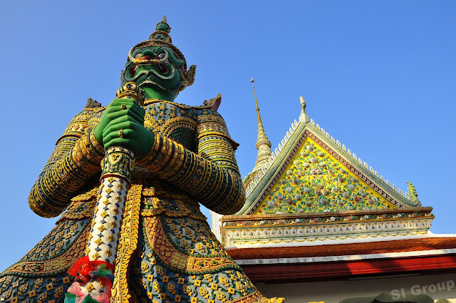 Great Statue around Wat Arun Temple of Dawn