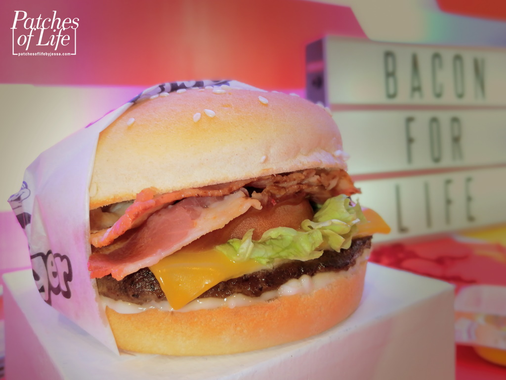 Jollibee NEW Bacon Cheesy Yumburger, Crispy Spice Fries, and Liza