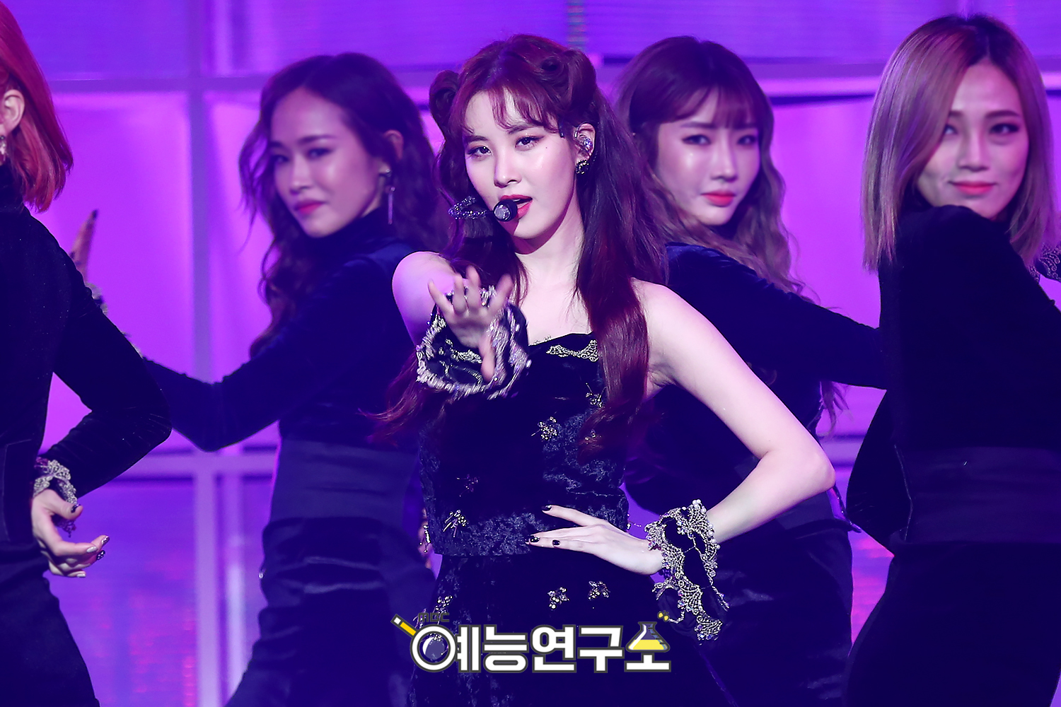 Check Out Snsd Seohyun S Official Pictures From Music Core Wonderful Generation