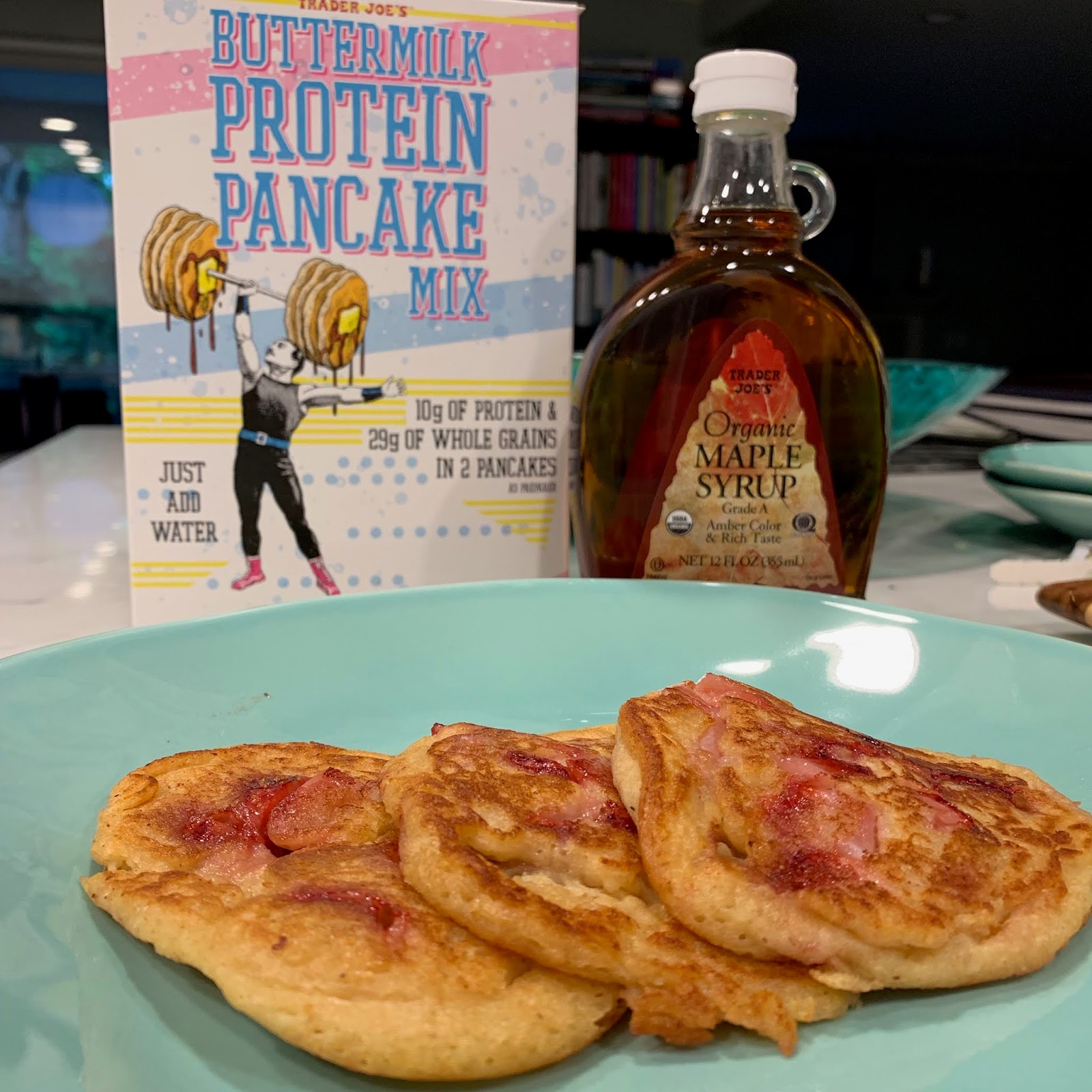 the happygirl: Trader Joe's Protein Pancake ( Review)