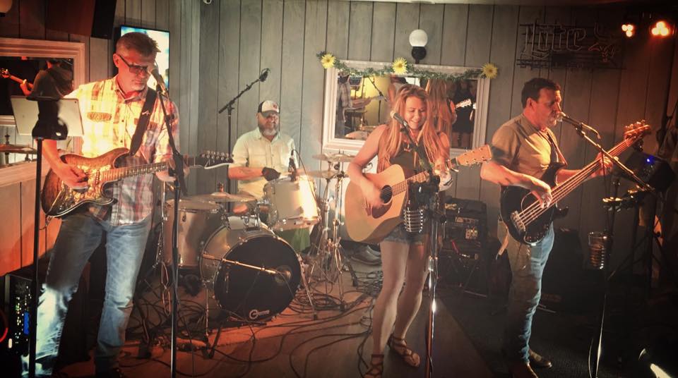 Demasiadas Noches Red Dirt (EEUU)