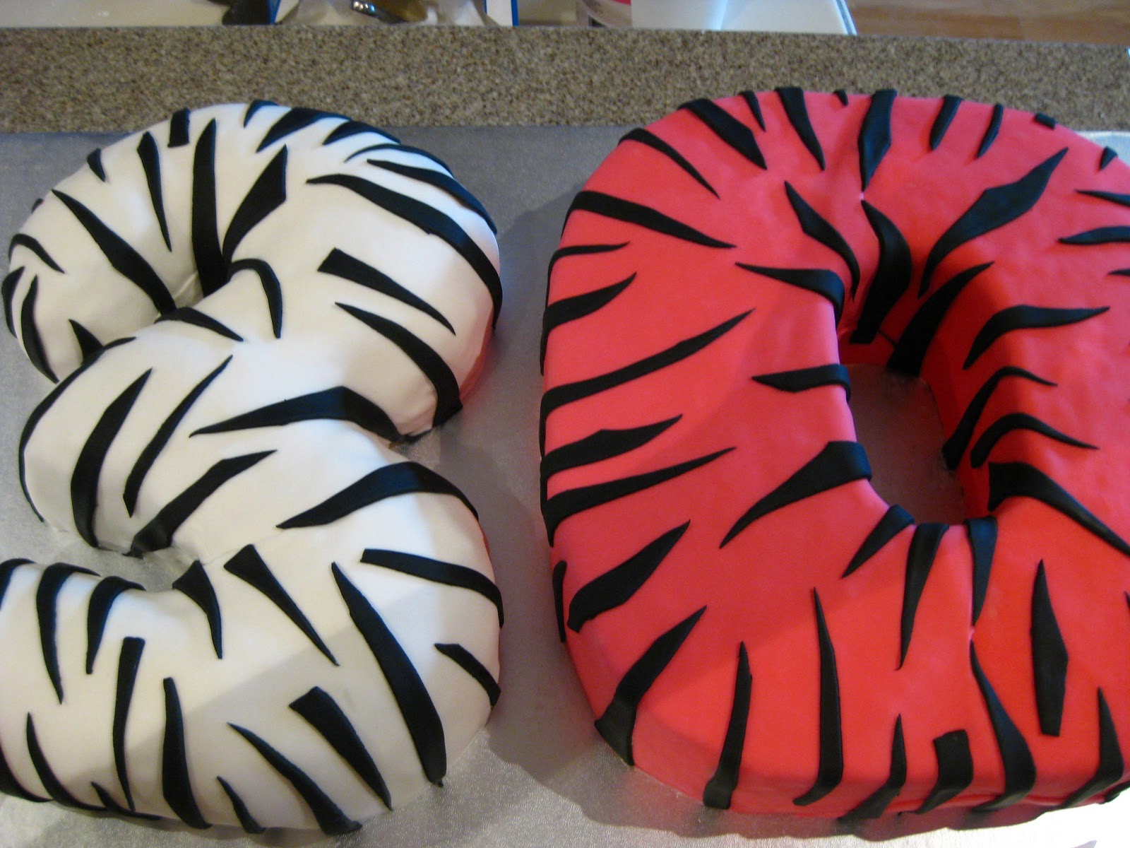 life's sweet: 80's Theme 30th Birthday Cake