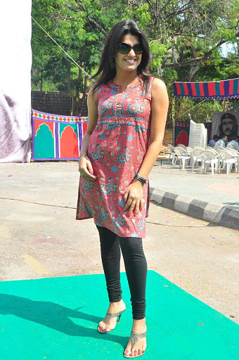 Tollywood Actress Tashu Kaushik Throwback Pics 38