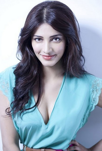 Shruthi Haasan Hot Photos