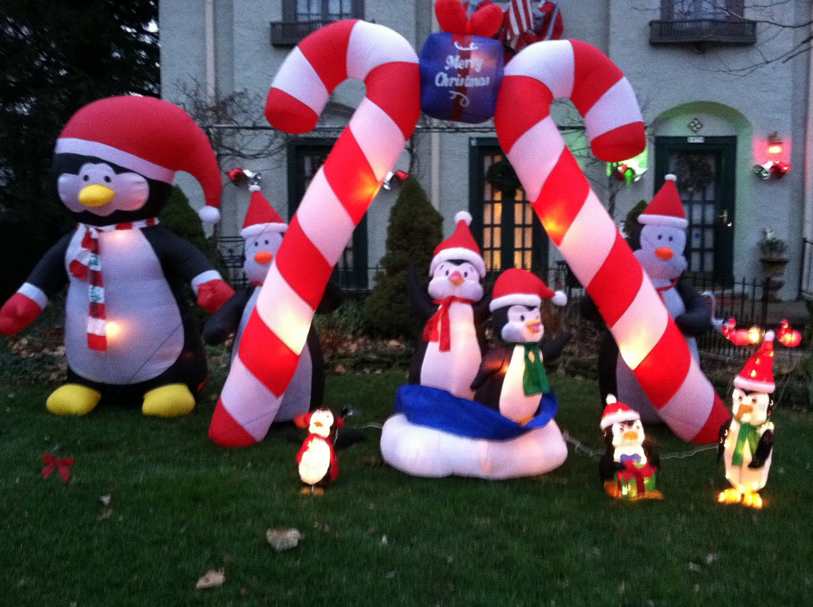 Christmas Blow Ups Near Me Christmas Countdown 2021