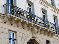 Balcon du 3 quai Voltaire à Paris