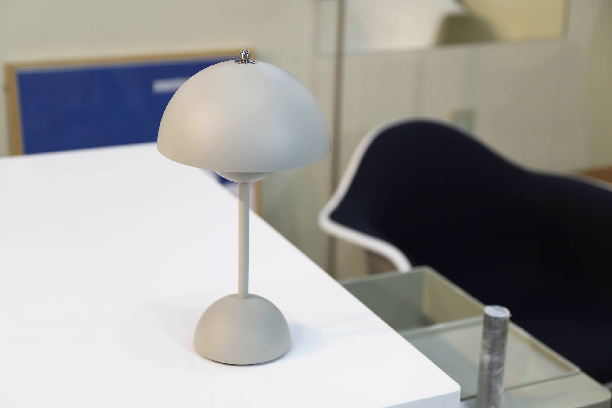 パントンのフラワーポットテーブルランプのマットグレーを入荷できましたcase study shop nagoya Blog ミッド