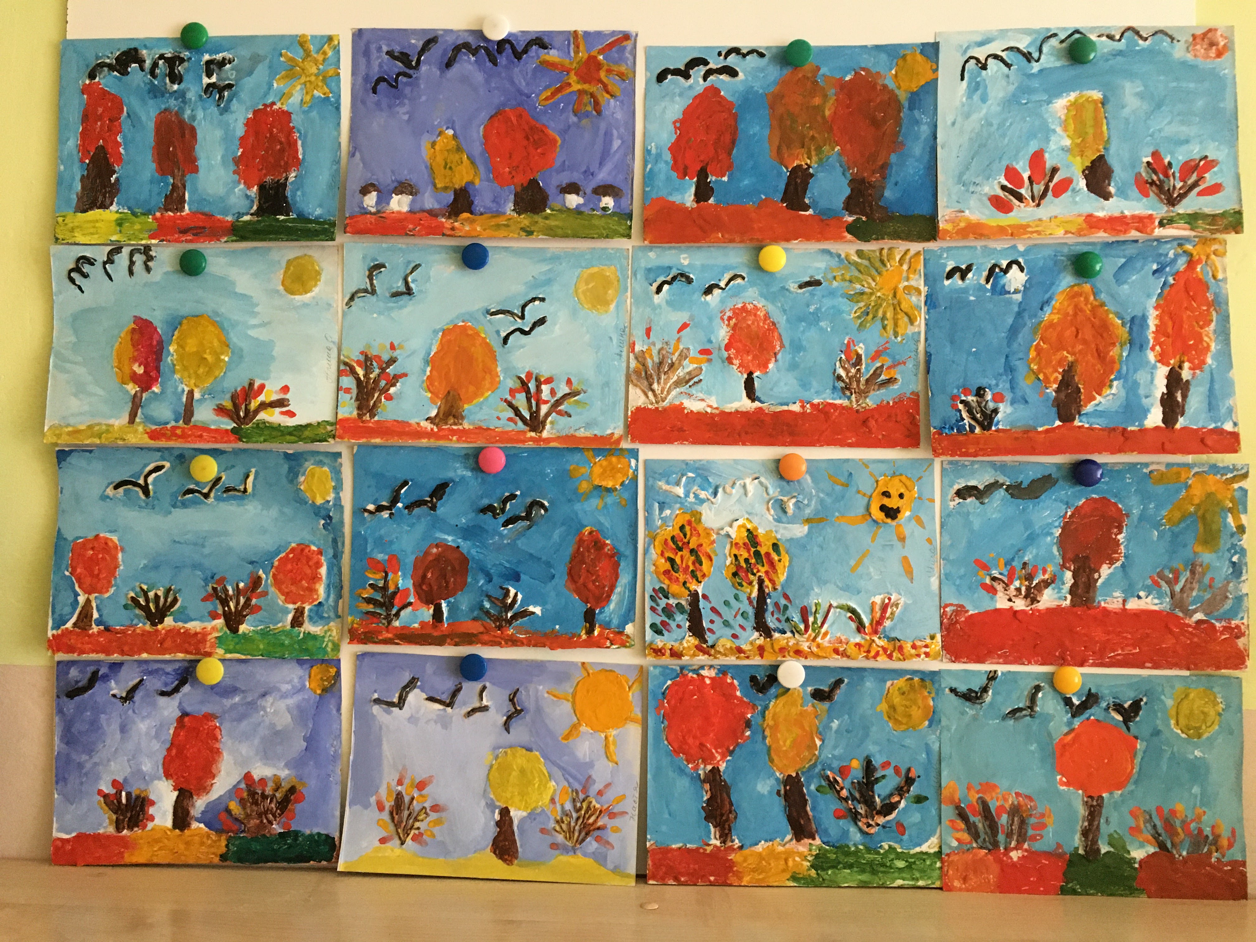 рисование в младшей группе детского сада. рисование в старшей группе. развлечение для детей подготовительной группы. картотека прогулок старшая и подготовительная группа. работа с детьми средней группы в детском саду.