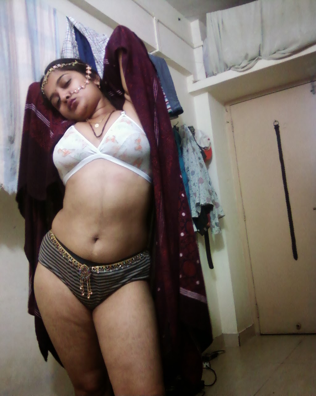 Dawonload gals free pissing photos young Cumming cunt in