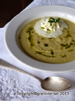 http://salzkorn.blogspot.fr/2013/12/warme-essen-blumenkohlsuppe-mit-ras-el.html