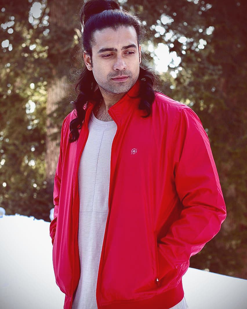 Jubin Nautiyal Biography, Songs, Age, Wife, family & more